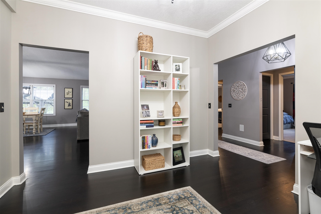 37 Summerset Drive, Kalamazoo, MI, 49009-8203
