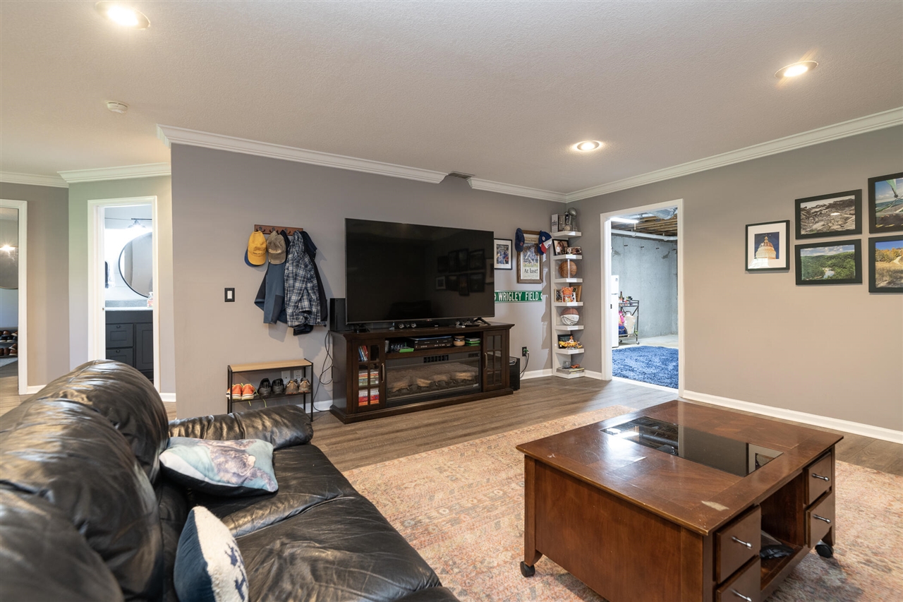 37 Summerset Drive, Kalamazoo, MI, 49009-8203