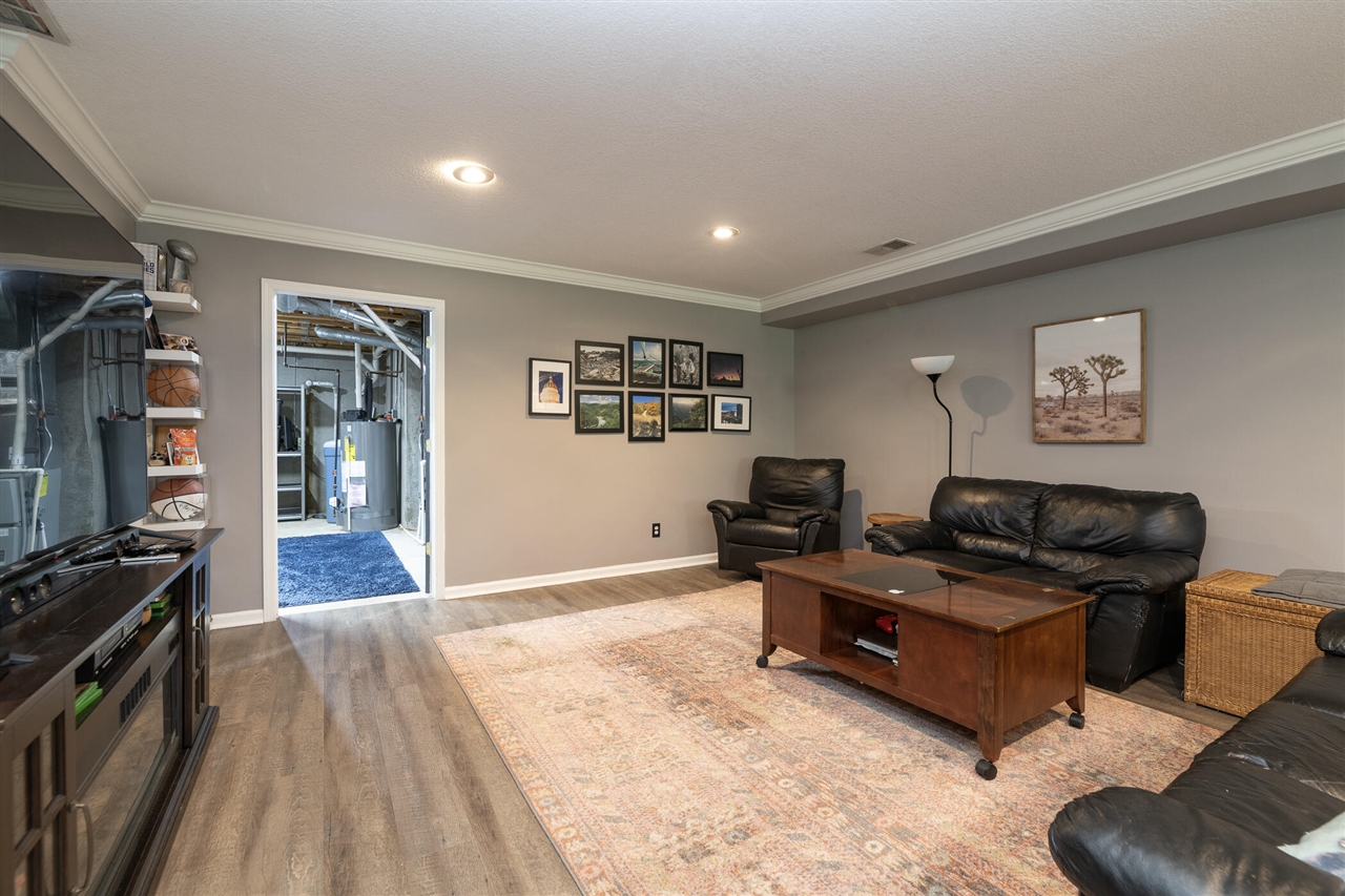37 Summerset Drive, Kalamazoo, MI, 49009-8203
