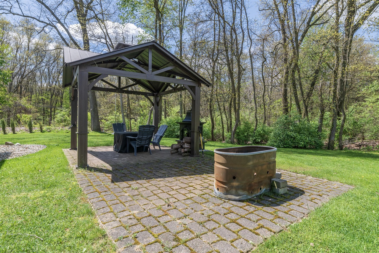 37 Summerset Drive, Kalamazoo, MI, 49009-8203
