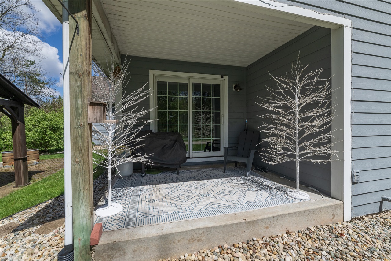37 Summerset Drive, Kalamazoo, MI, 49009-8203