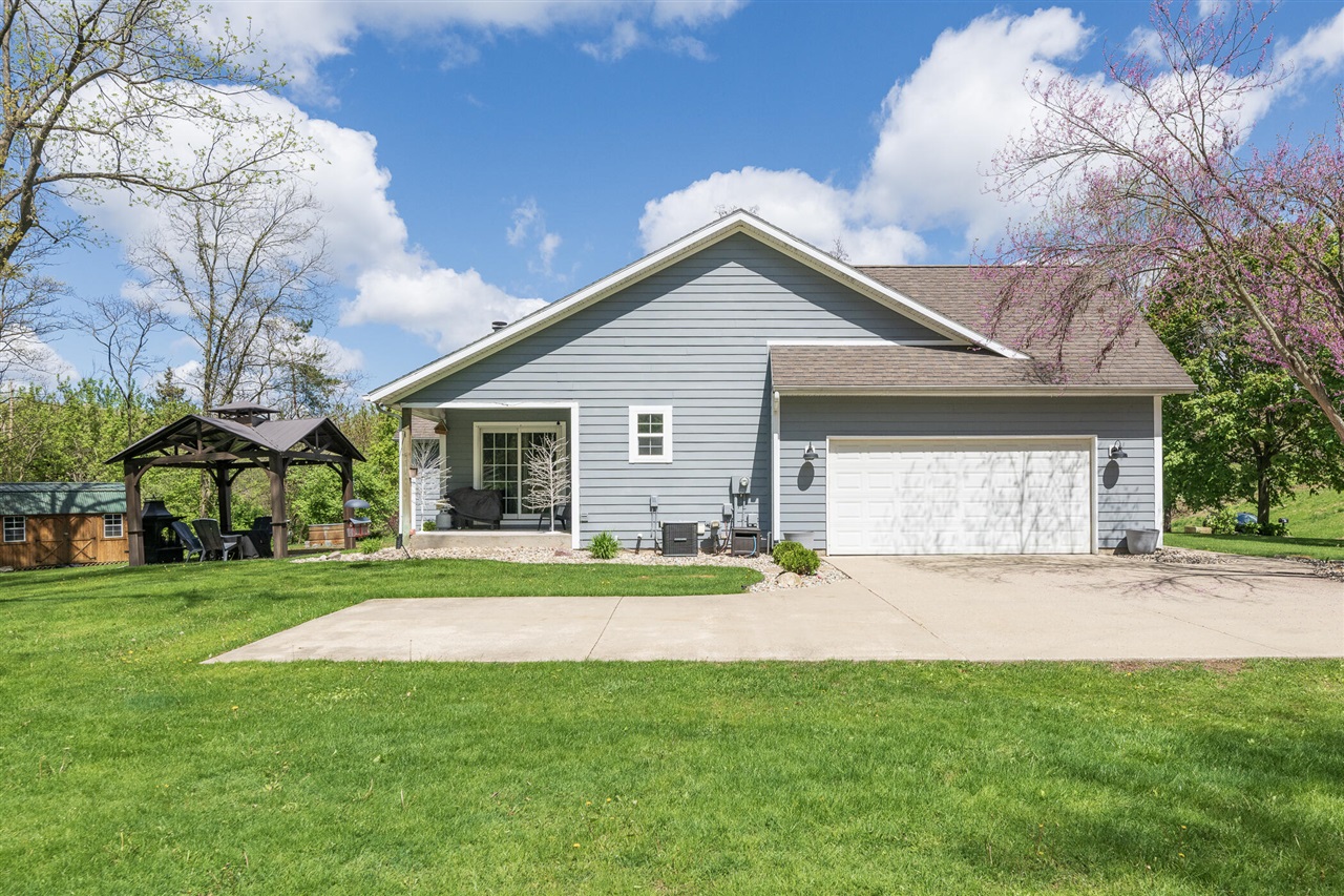 37 Summerset Drive, Kalamazoo, MI, 49009-8203