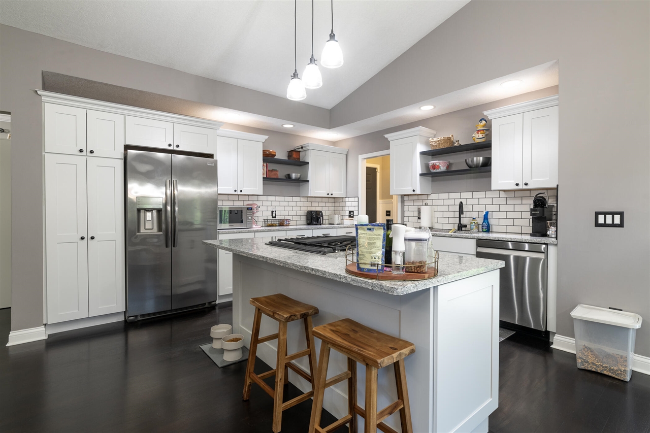 37 Summerset Drive, Kalamazoo, MI, 49009-8203