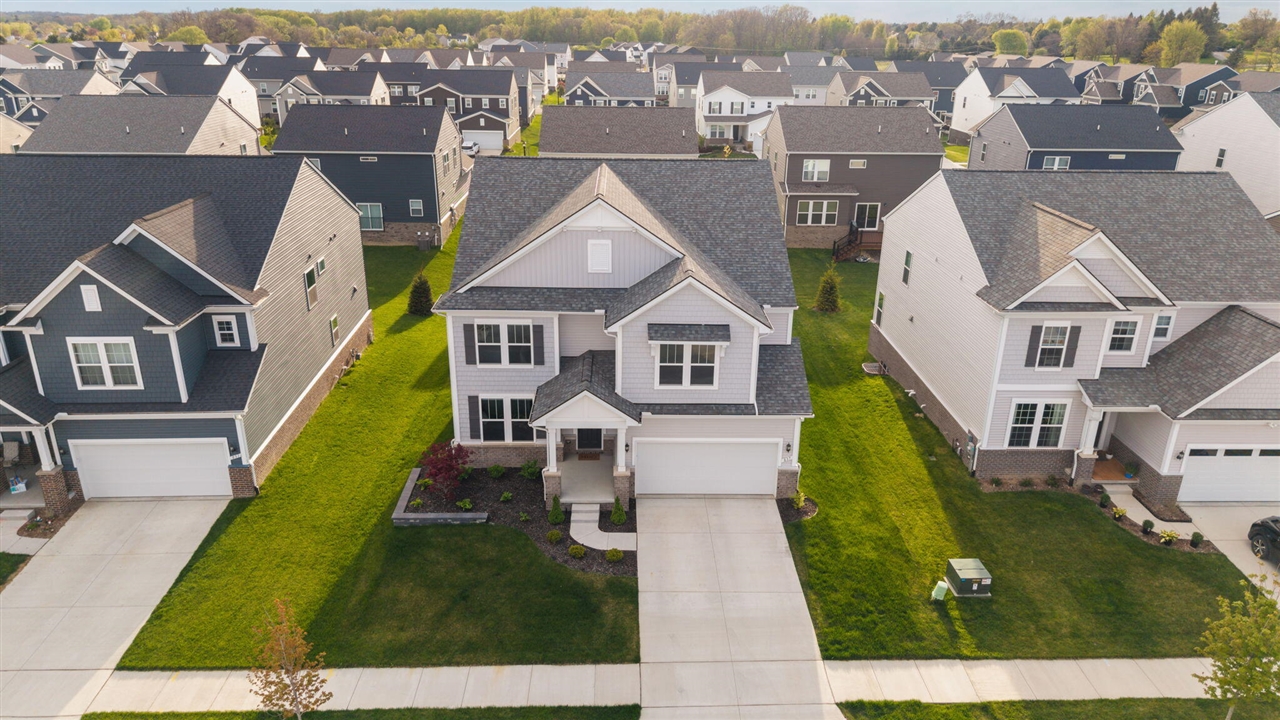837 Kuss Drive, Saline, MI, 48176-2806