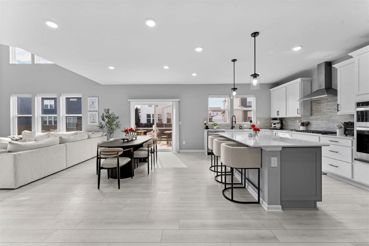 837 Kuss Drive, Saline, MI, 48176-2806