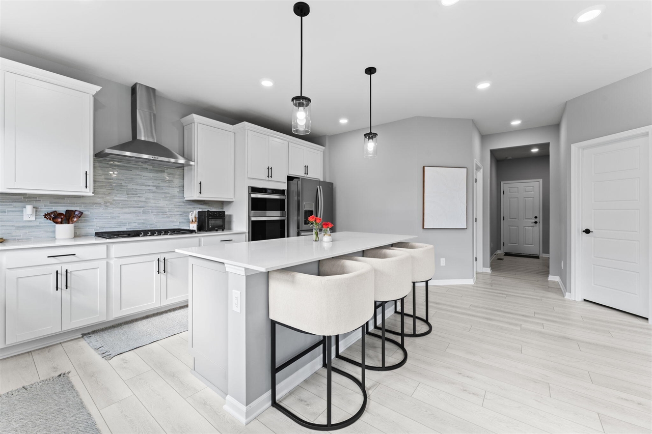 837 Kuss Drive, Saline, MI, 48176-2806