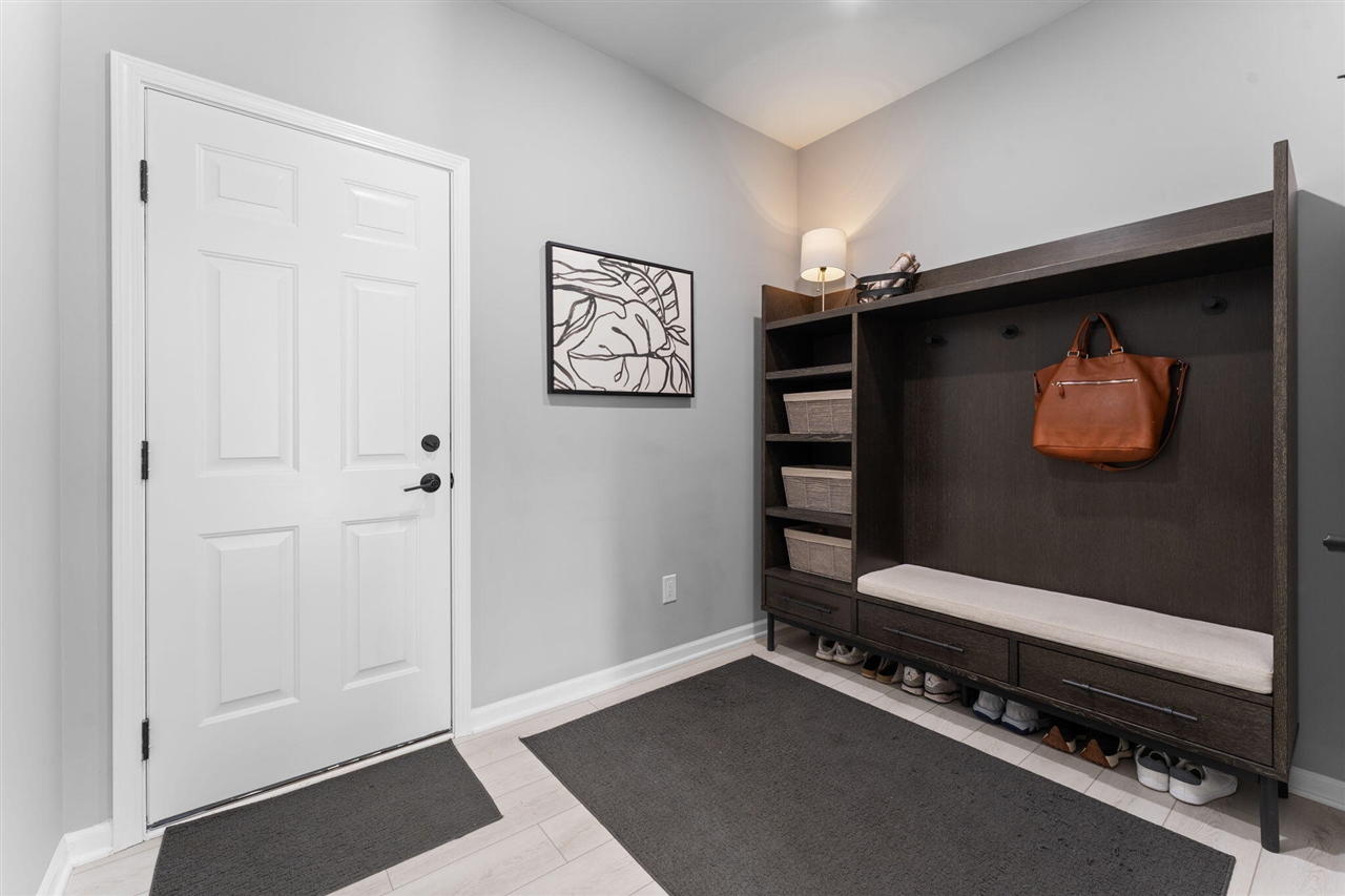837 Kuss Drive, Saline, MI, 48176-2806