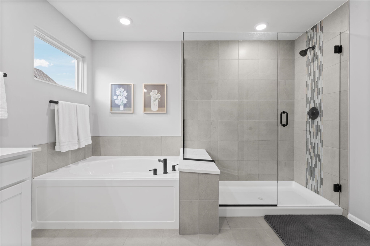 837 Kuss Drive, Saline, MI, 48176-2806