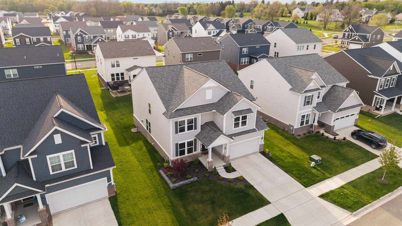 837 Kuss Drive, Saline, MI, 48176-2806