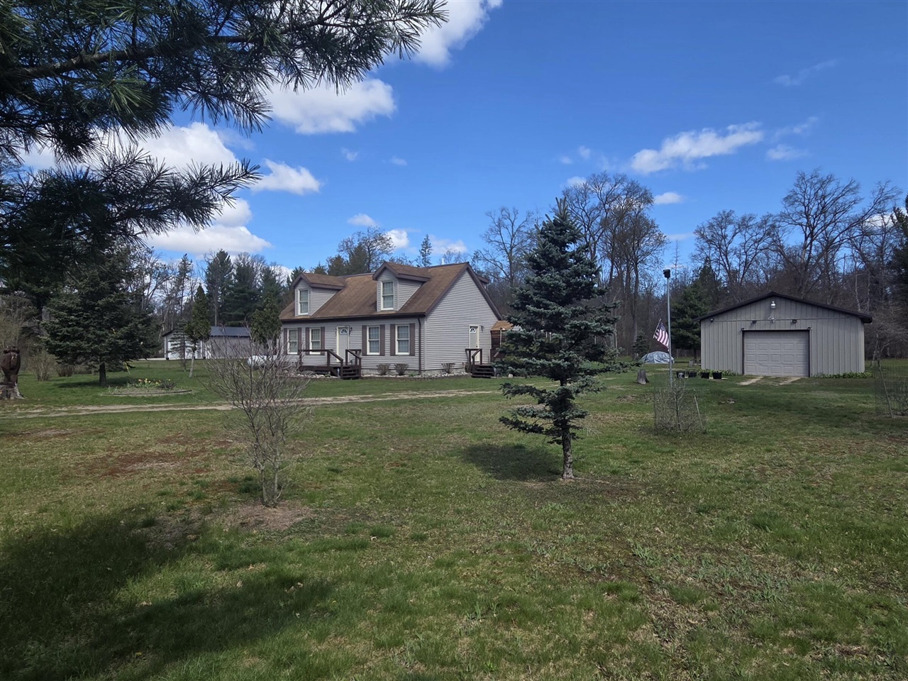 2nd image of 2074 E 36th St, Idlewild, MI 49642 | MLS# 70529363