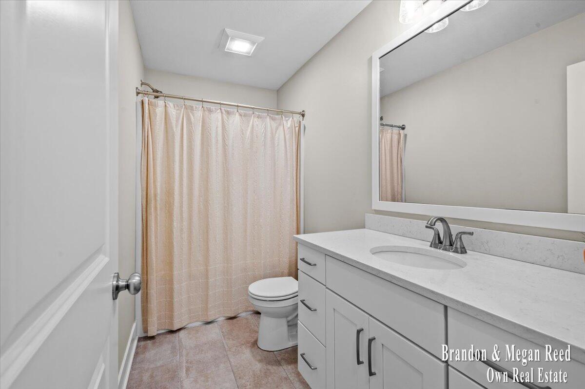 9477 Fields Drive, Zeeland, MI, 49464
