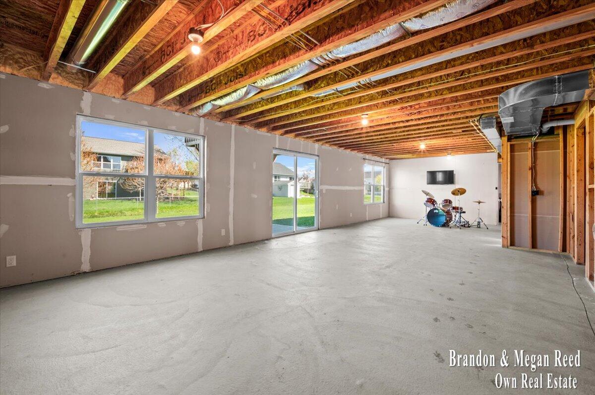 9477 Fields Drive, Zeeland, MI, 49464