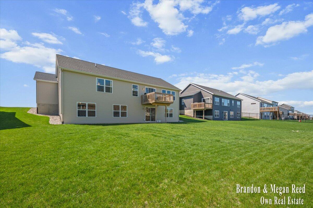 9477 Fields Drive, Zeeland, MI, 49464