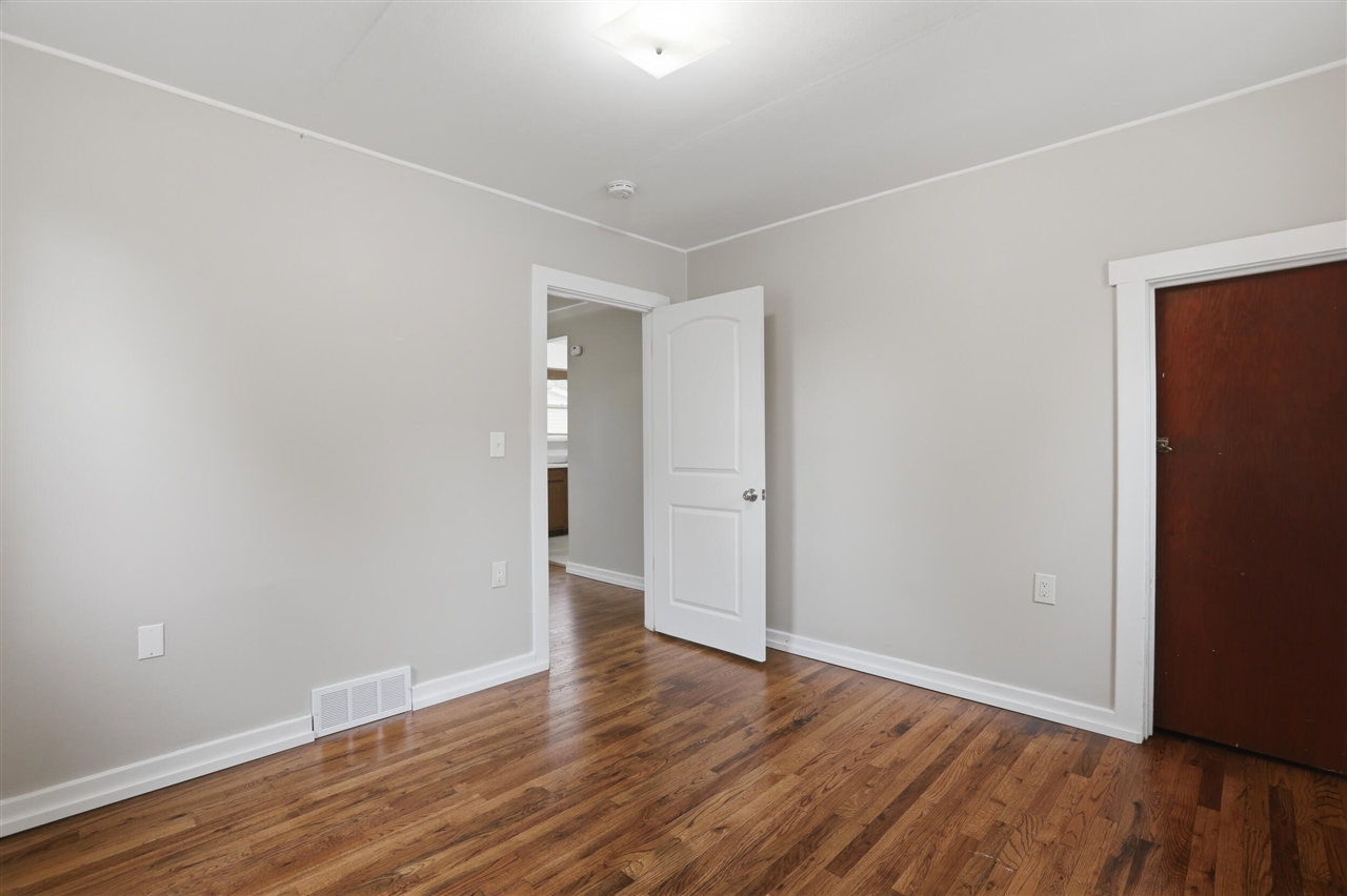 35230 Sheffield Street, Westland, MI, 48186-4456