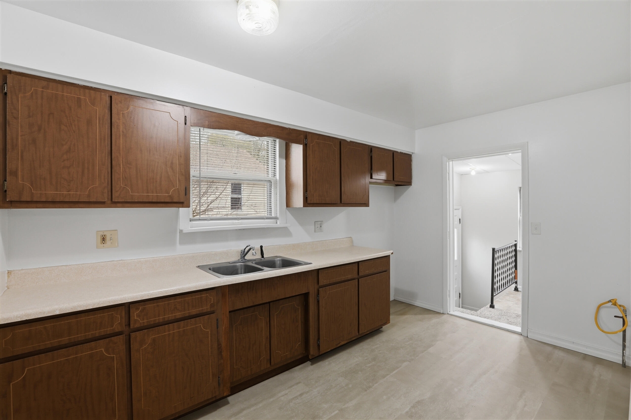 35230 Sheffield Street, Westland, MI, 48186-4456