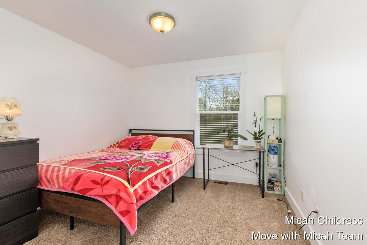 40 E Maple Street, Cedar Springs, MI, 49319
