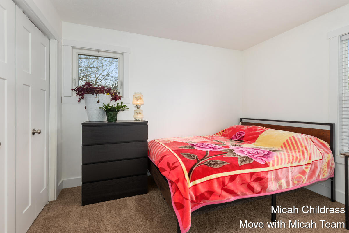 40 E Maple Street, Cedar Springs, MI, 49319