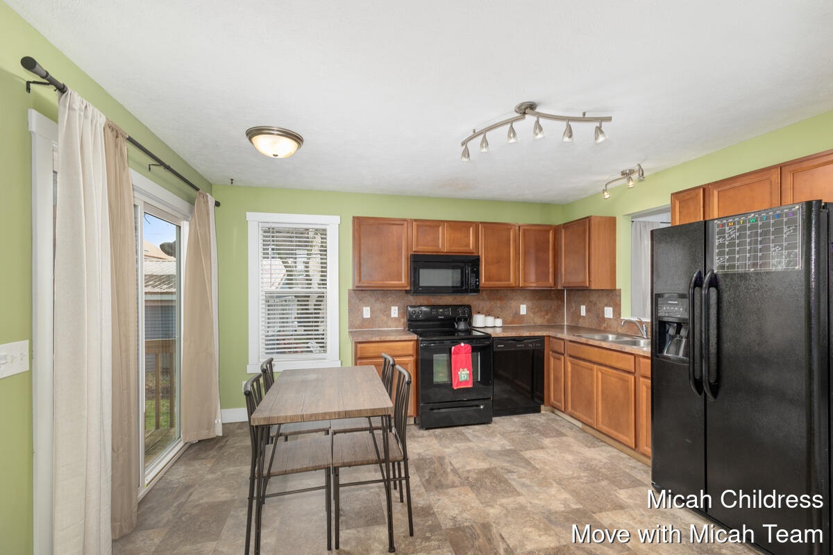 40 E Maple Street, Cedar Springs, MI, 49319