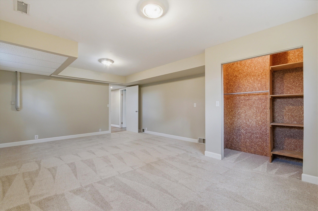 6355 Waters Road, Ann Arbor, MI, 48103-9652