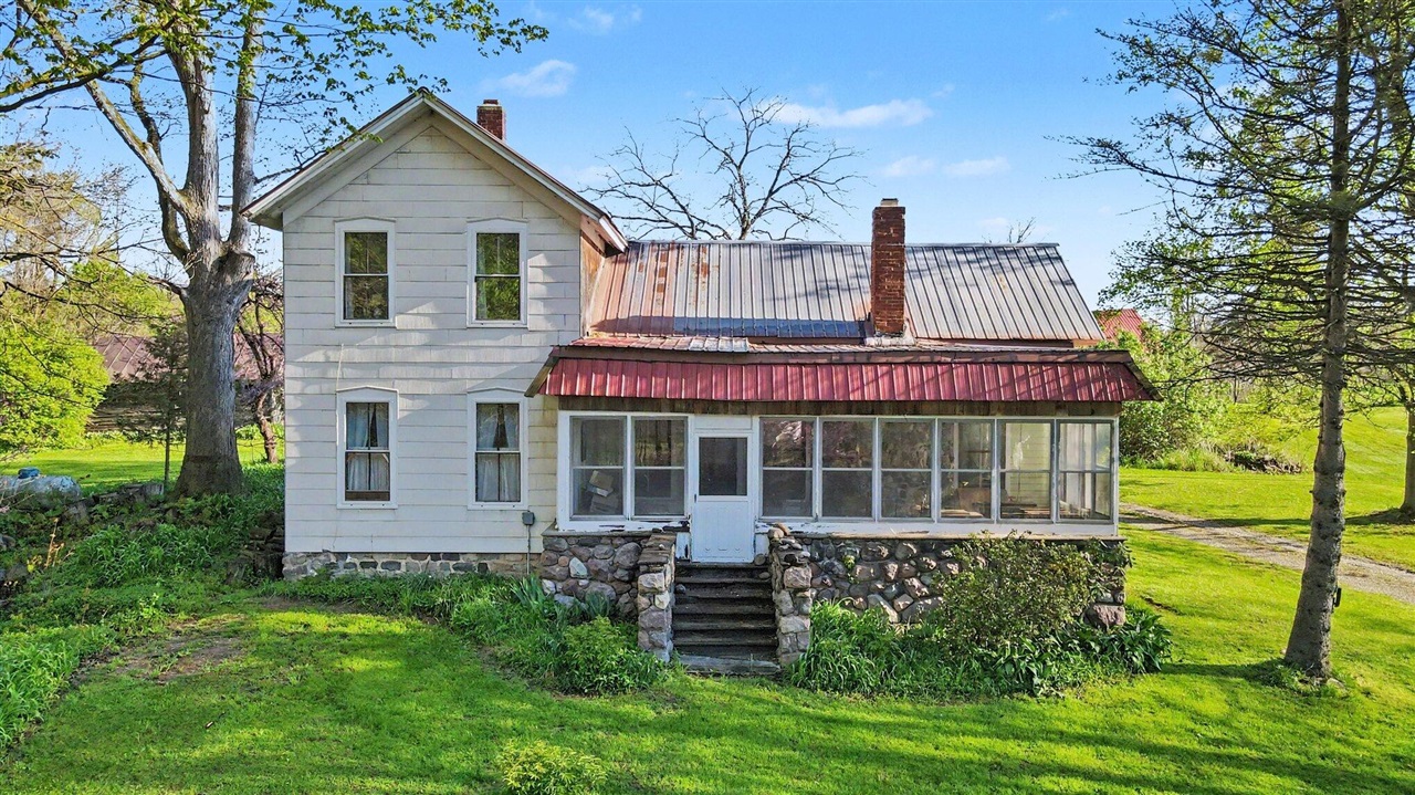 4360 Waldorf Road, Delton, MI, 49046
