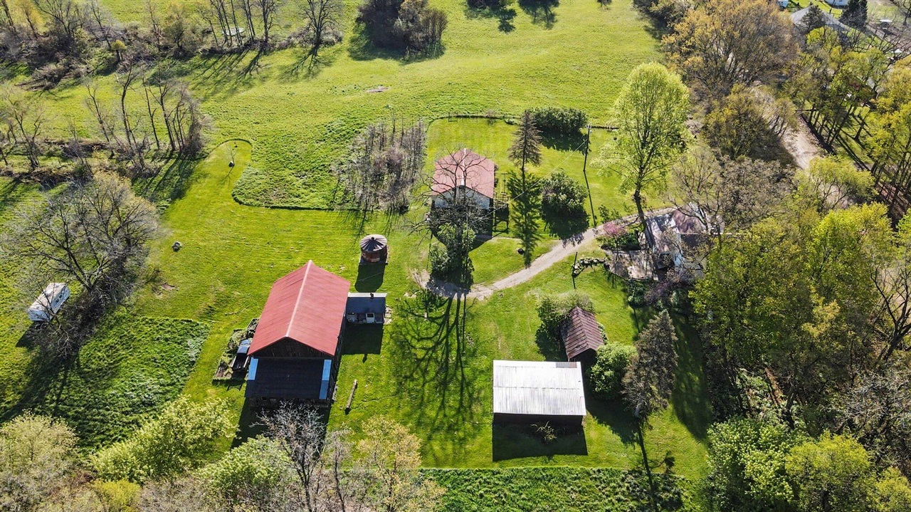 4360 Waldorf Road, Delton, MI, 49046