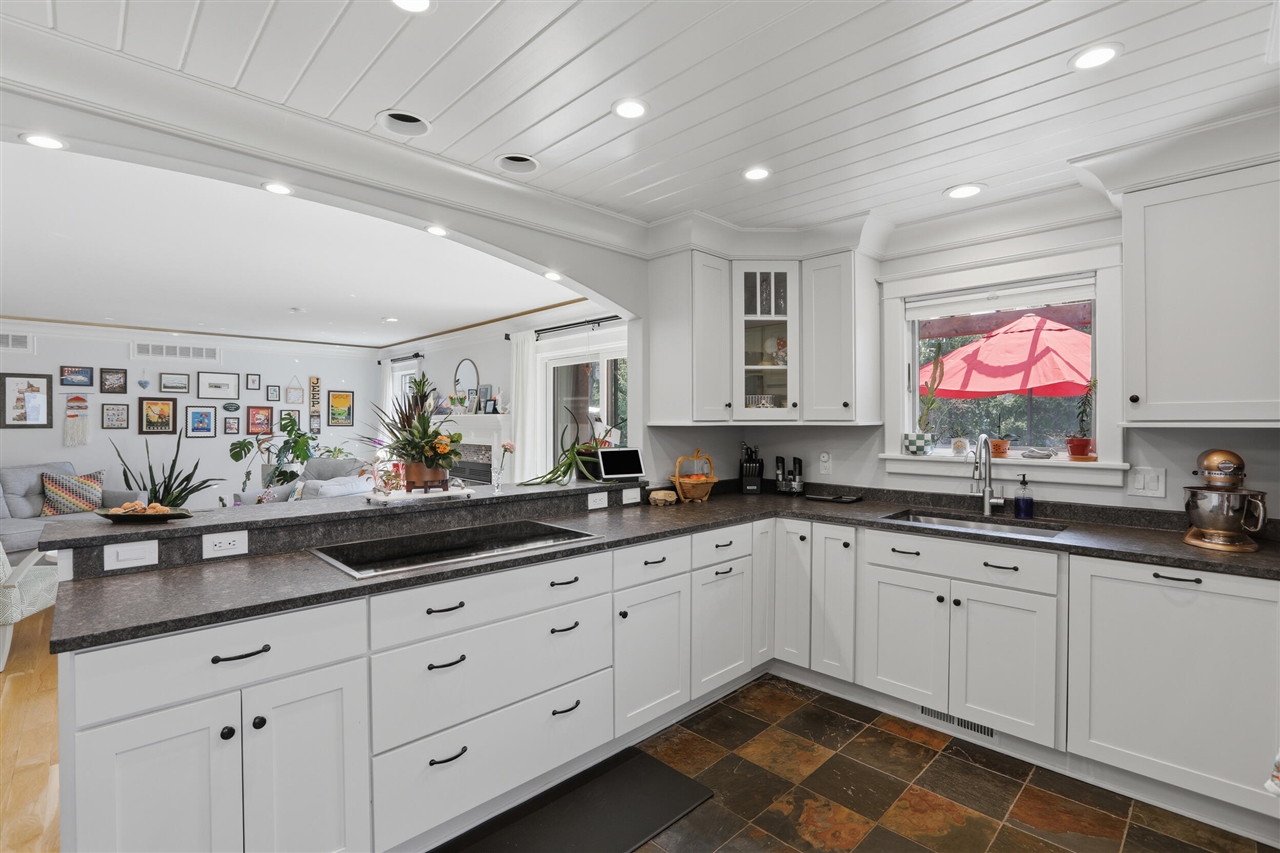 3111 Smugglers Ridge, Commerce Twp, MI, 48390-1285