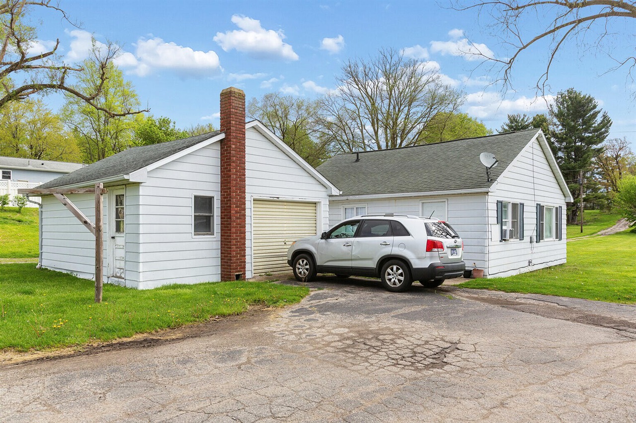 202 U.S. 12, Galien, MI, 49113