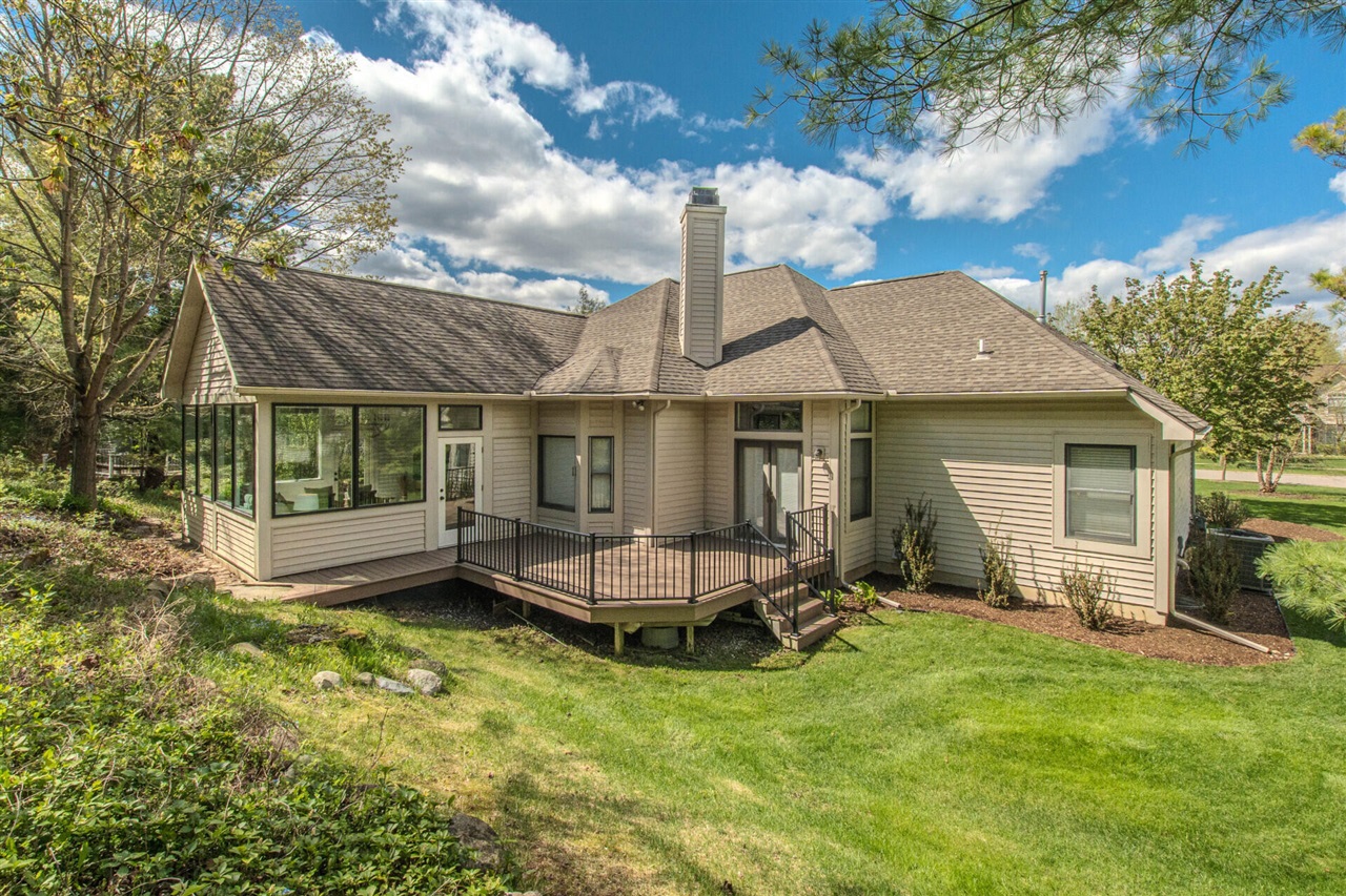 1453 Waterways Drive, Ann Arbor, MI, 48108-2757