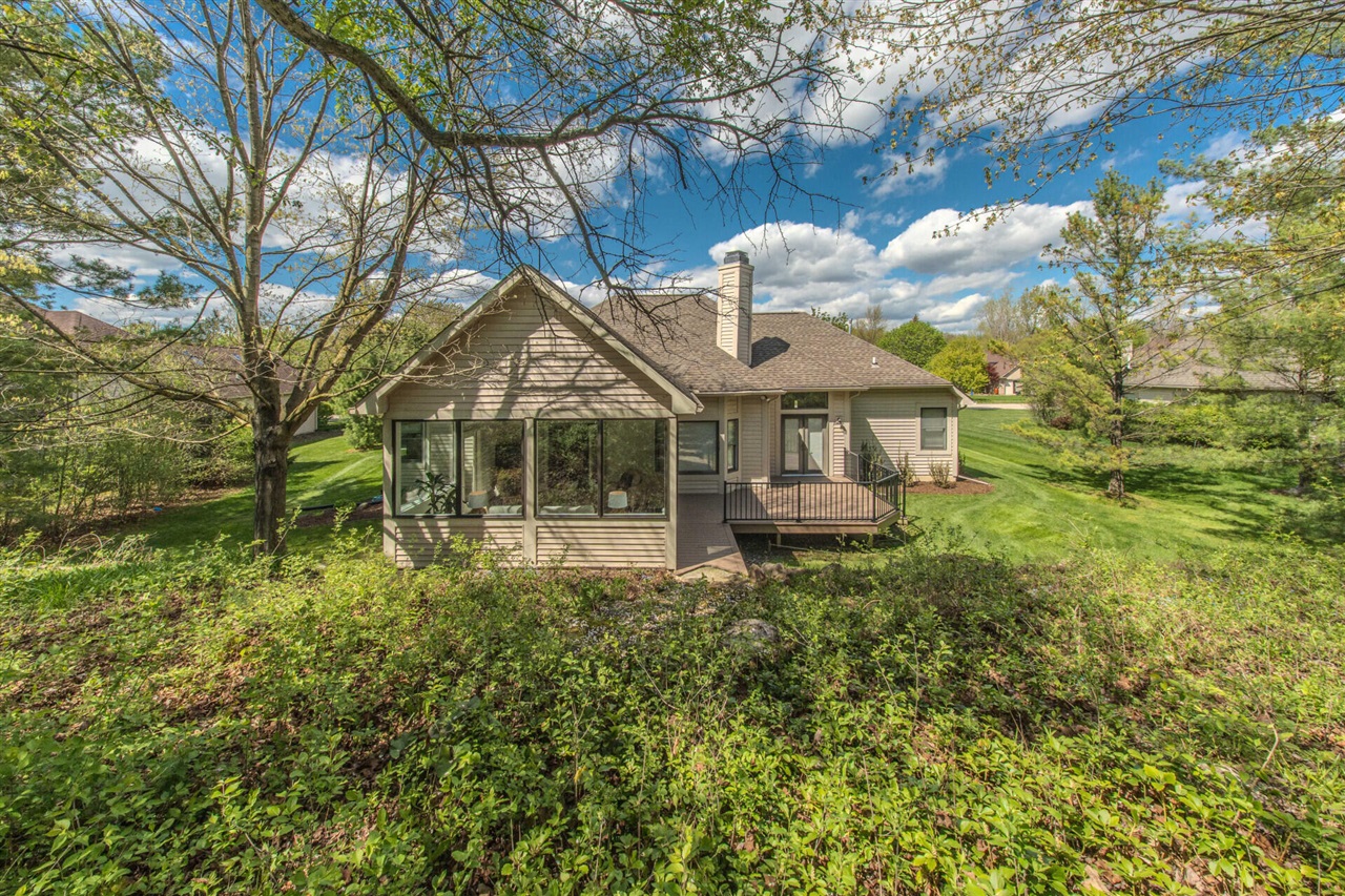 1453 Waterways Drive, Ann Arbor, MI, 48108-2757