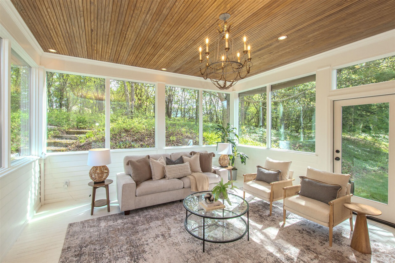 1453 Waterways Drive, Ann Arbor, MI, 48108-2757