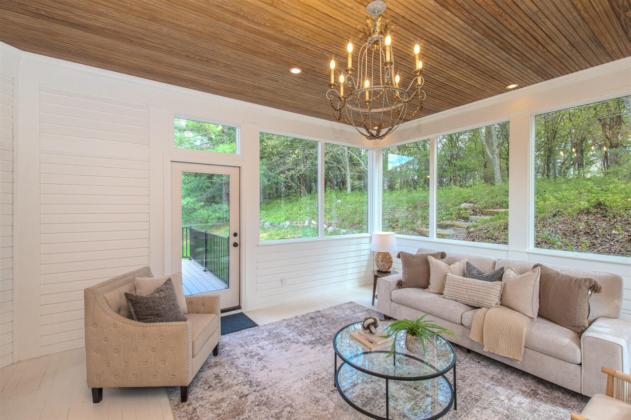 1453 Waterways Drive, Ann Arbor, MI, 48108-2757