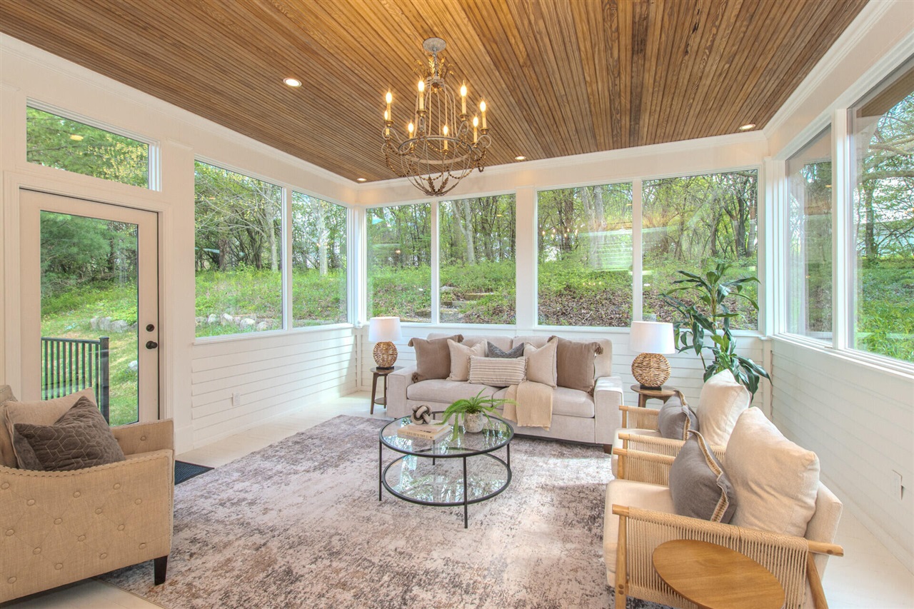 1453 Waterways Drive, Ann Arbor, MI, 48108-2757