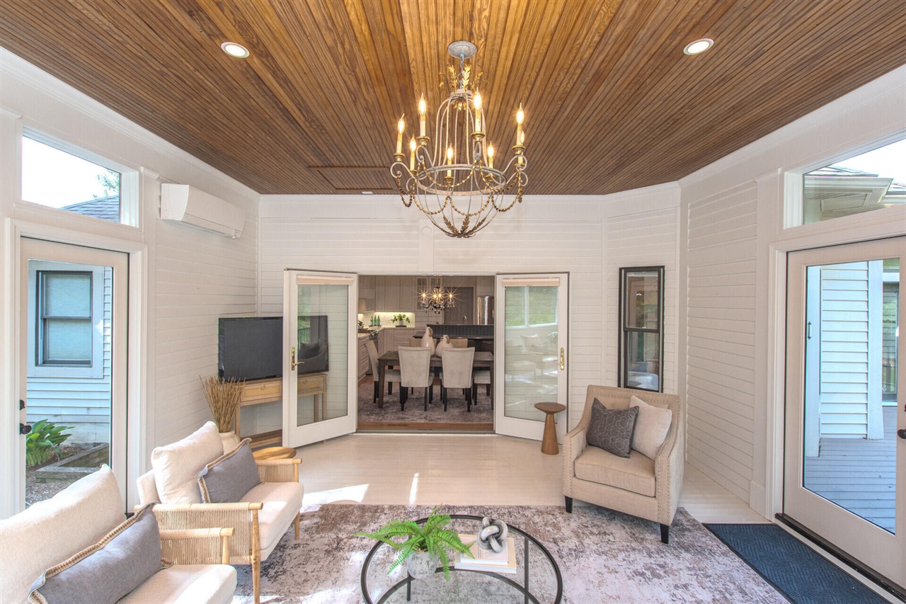 1453 Waterways Drive, Ann Arbor, MI, 48108-2757