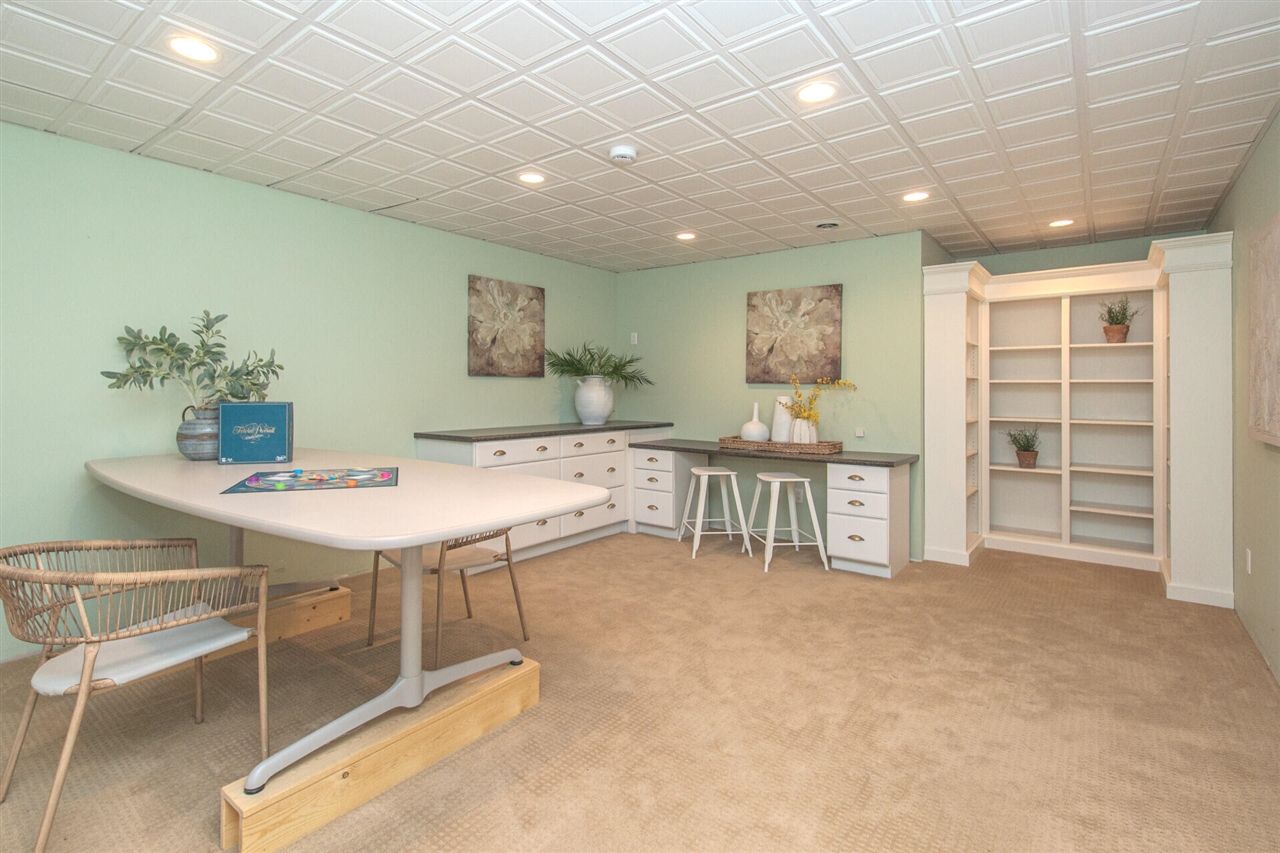 1453 Waterways Drive, Ann Arbor, MI, 48108-2757