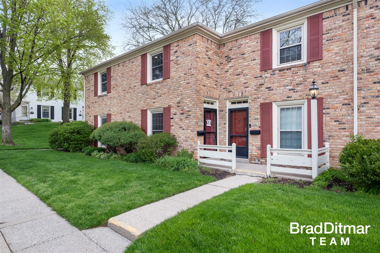 2436 Abbington Drive, Grand Rapids, MI, 49506-5402