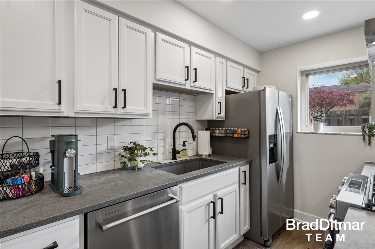 2436 Abbington Drive, Grand Rapids, MI, 49506-5402