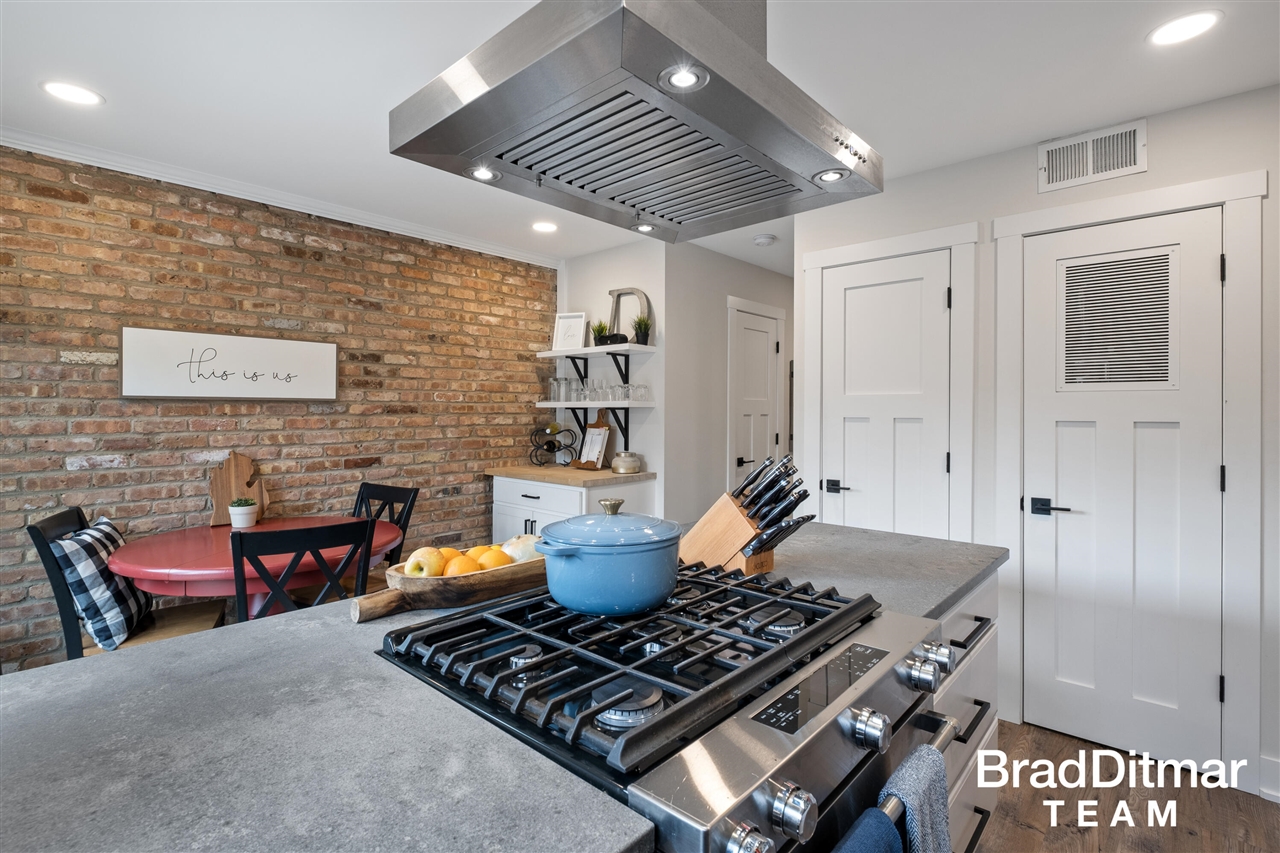 2436 Abbington Drive, Grand Rapids, MI, 49506-5402