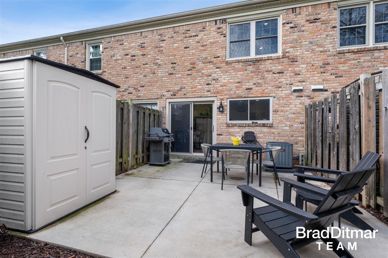 2436 Abbington Drive, Grand Rapids, MI, 49506-5402