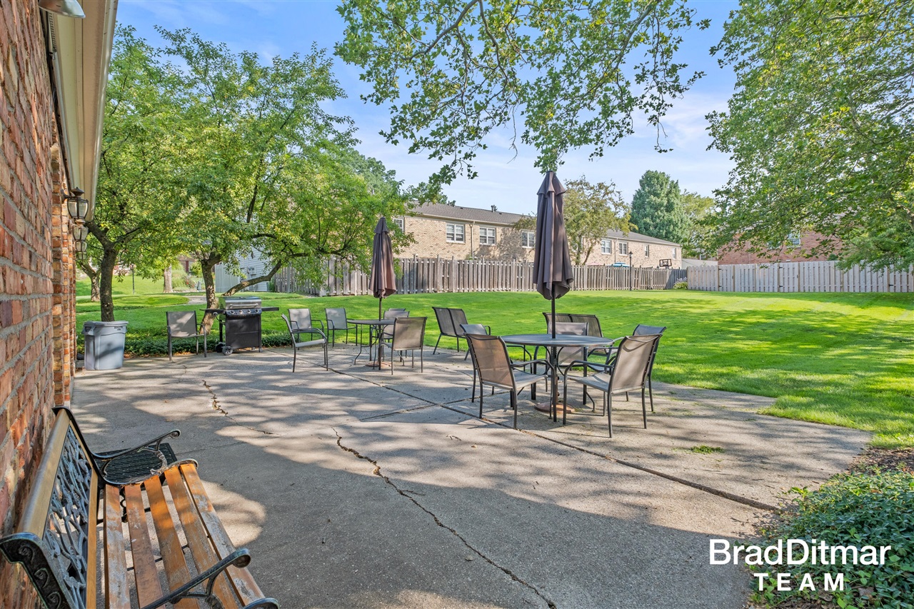 2436 Abbington Drive, Grand Rapids, MI, 49506-5402