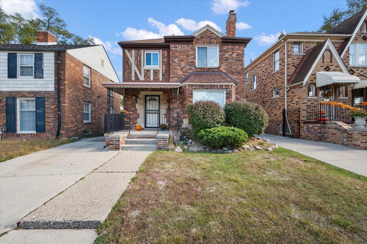 18942 Prairie Street, Detroit, MI, 48221-2136