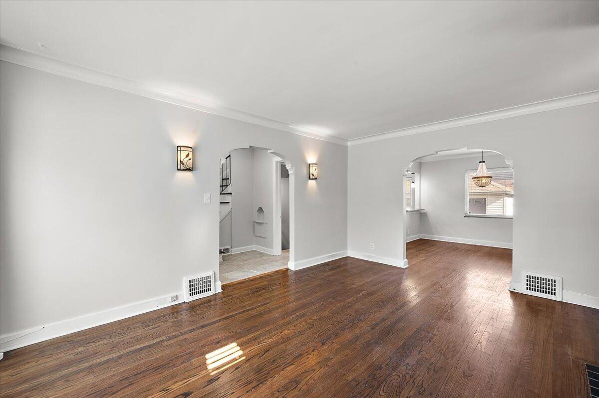 18942 Prairie Street, Detroit, MI, 48221-2136