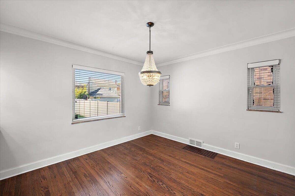 18942 Prairie Street, Detroit, MI, 48221-2136