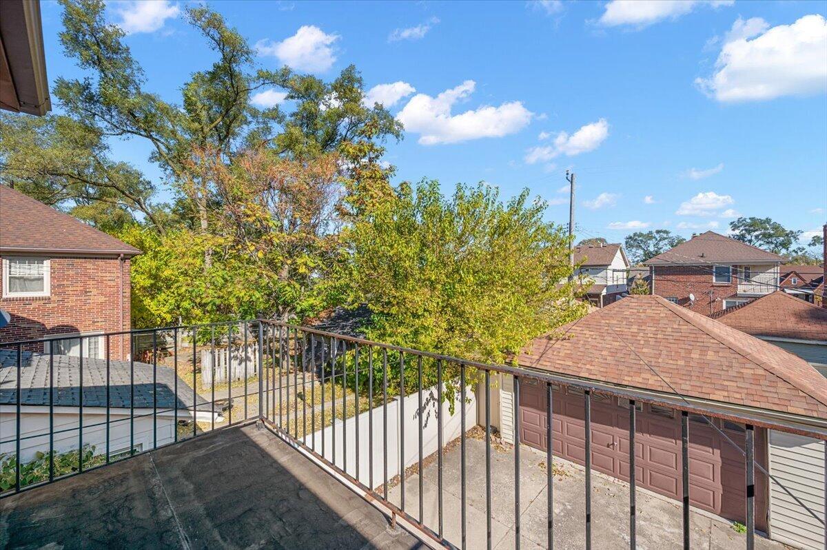 18942 Prairie Street, Detroit, MI, 48221-2136