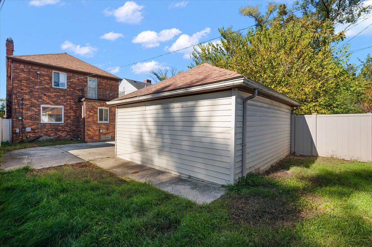 18942 Prairie Street, Detroit, MI, 48221-2136