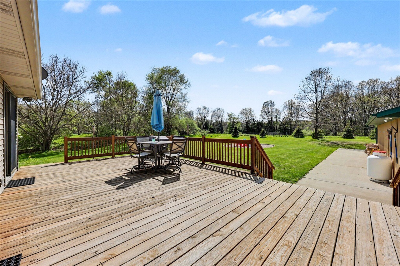 11596 Roepke Road, Gregory, MI, 48137-9642