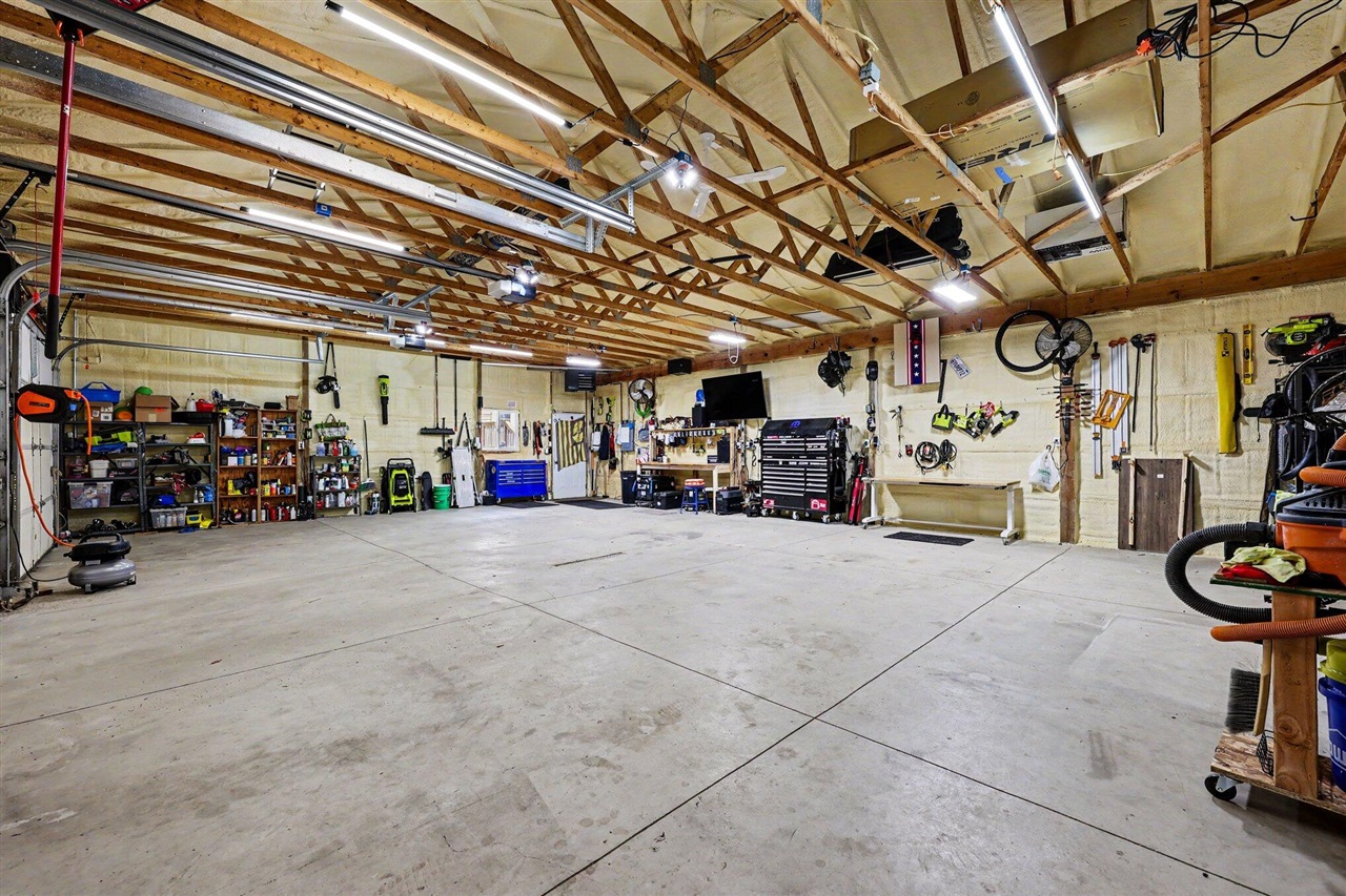 11596 Roepke Road, Gregory, MI, 48137-9642