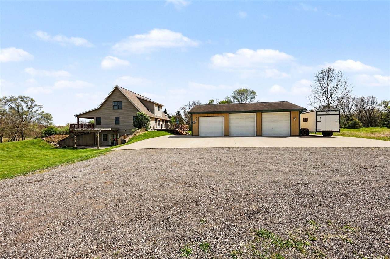 11596 Roepke Road, Gregory, MI, 48137-9642