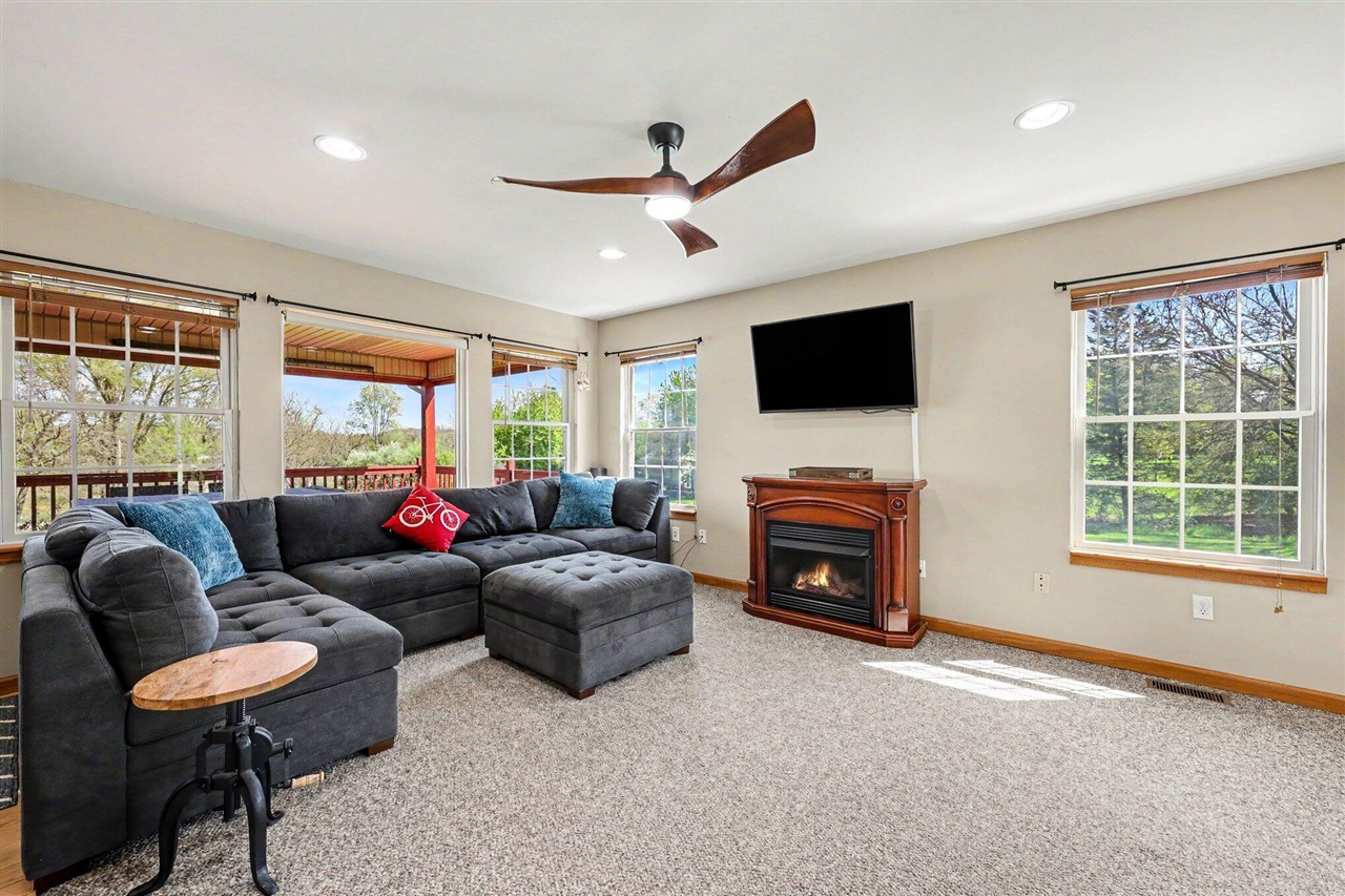 11596 Roepke Road, Gregory, MI, 48137-9642
