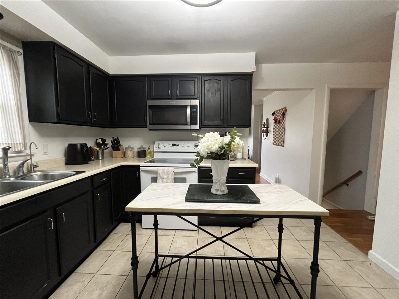 3821 Oakridge Drive, Kalamazoo, MI, 49008-2865