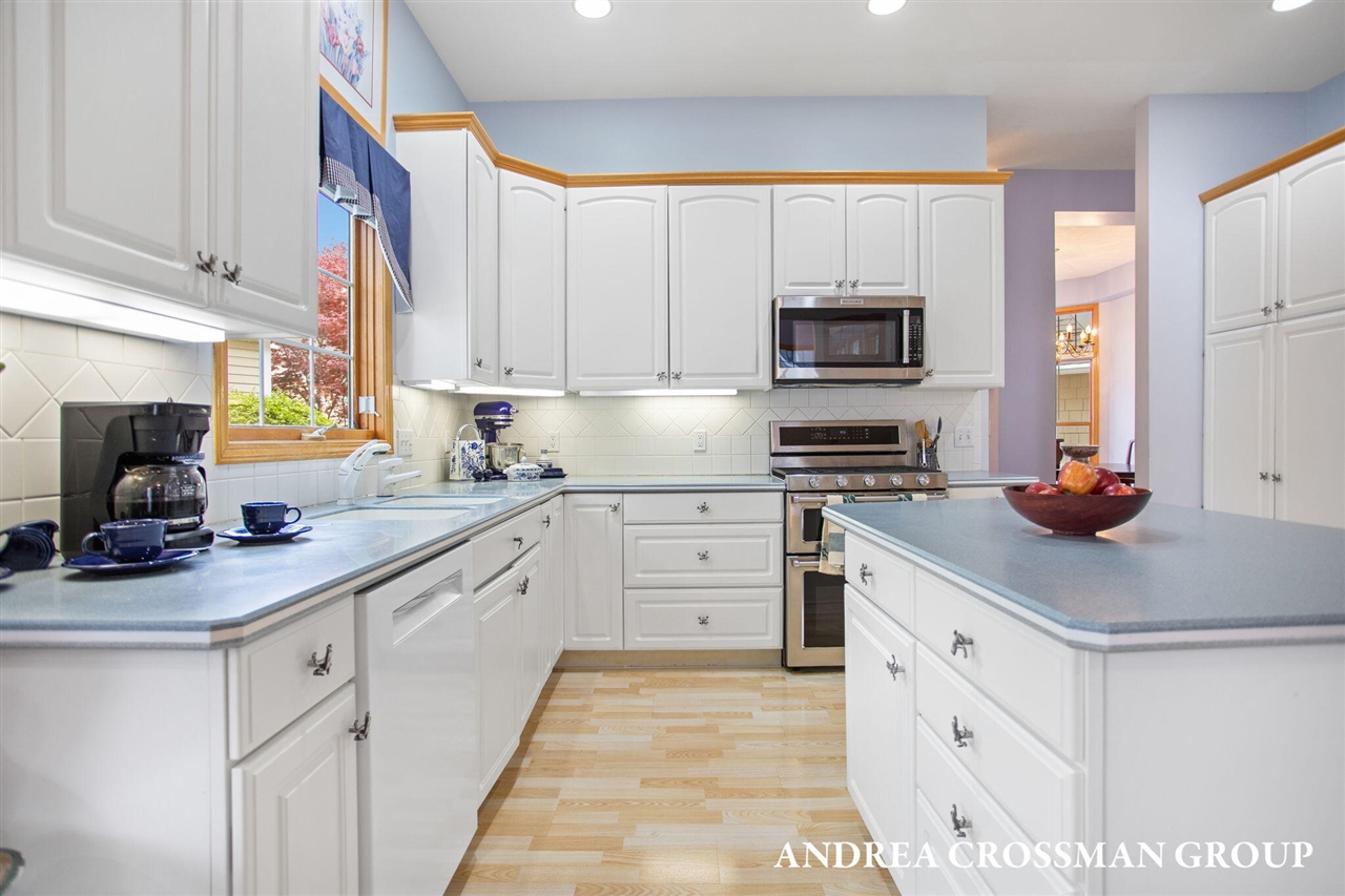 1013 Pebble Stone Court, Holland, MI, 49424-6639